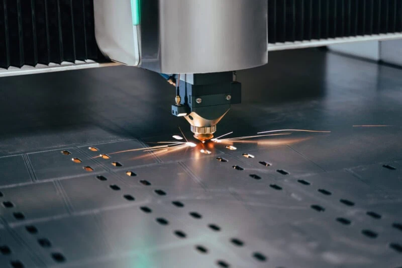 How Does a Fiber Laser Cutting Machine Work?